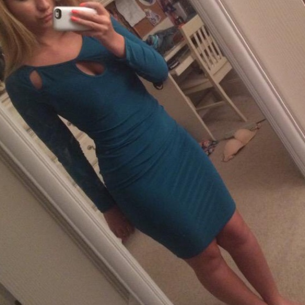 Green long sleeve bodycon midi dress